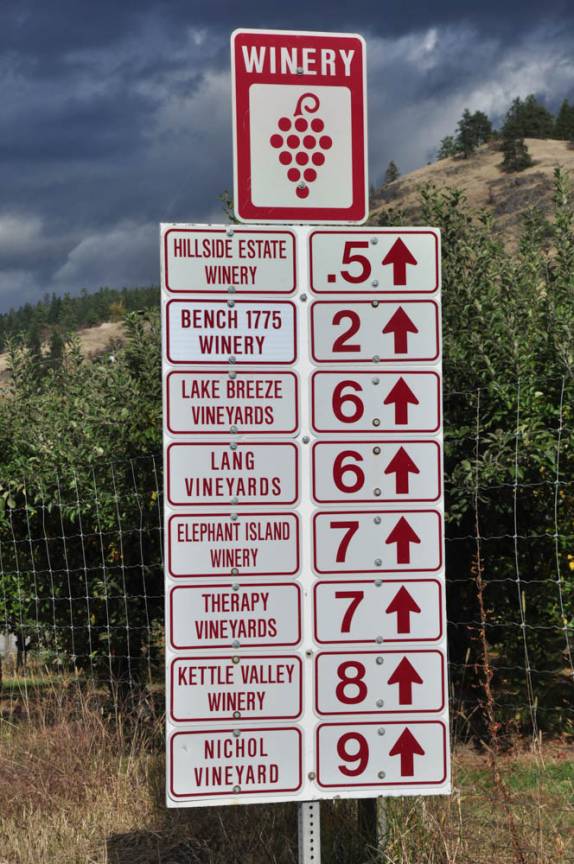 São dezenas e dezenas de vinículas al longo do Okanagan Valley, no  sul da British Columbia, no Canadá